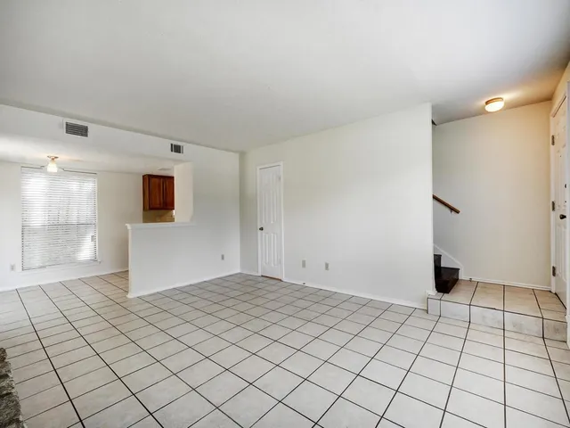 $2,100 | 6521 Hart Lane, Austin, TX 78731