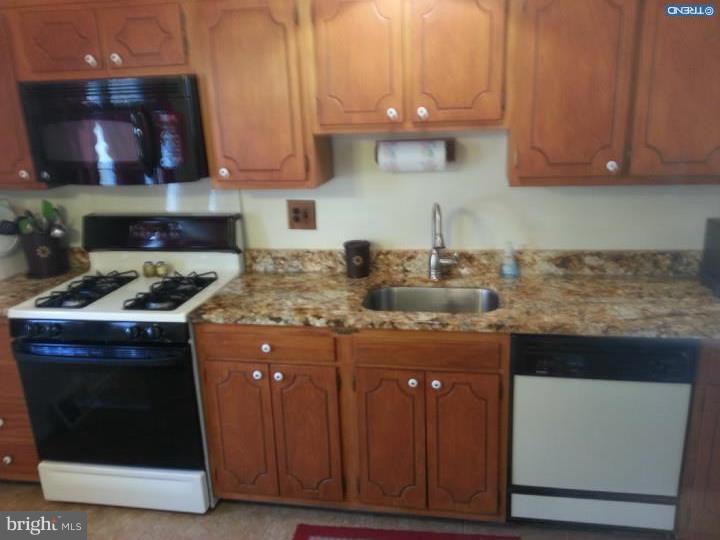 6 Anvil Road Aston, PA 19014 - Photo 14 of 25 Kitchen