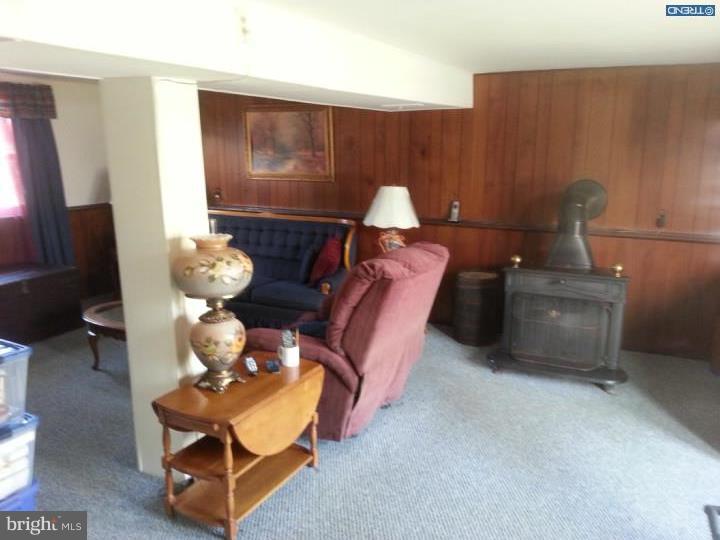 6 Anvil Road Aston, PA 19014 - Photo 23 of 25 Family Room