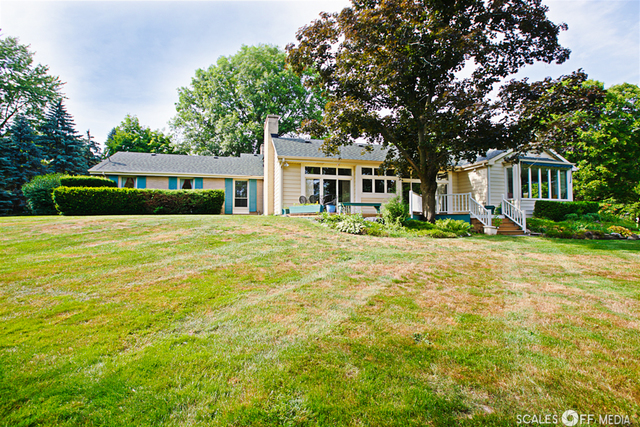 2211 Banbury Road Inverness, IL 60067 - Photo 2 of 48