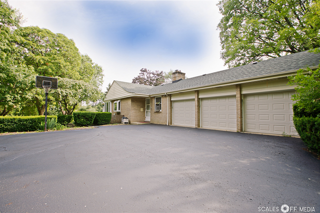 2211 Banbury Road Inverness, IL 60067 - Photo 3 of 48