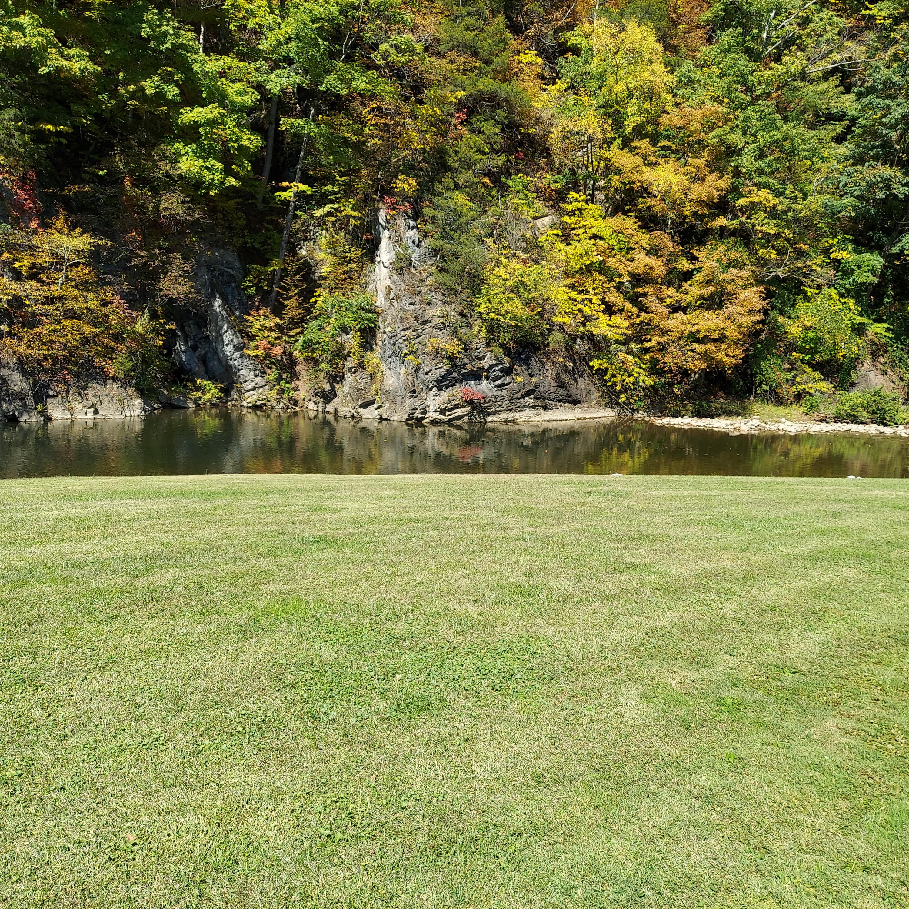 116 Journey's End Road Elizabethton, TN 37643 - Photo 2 of 42 20221007_133552_04