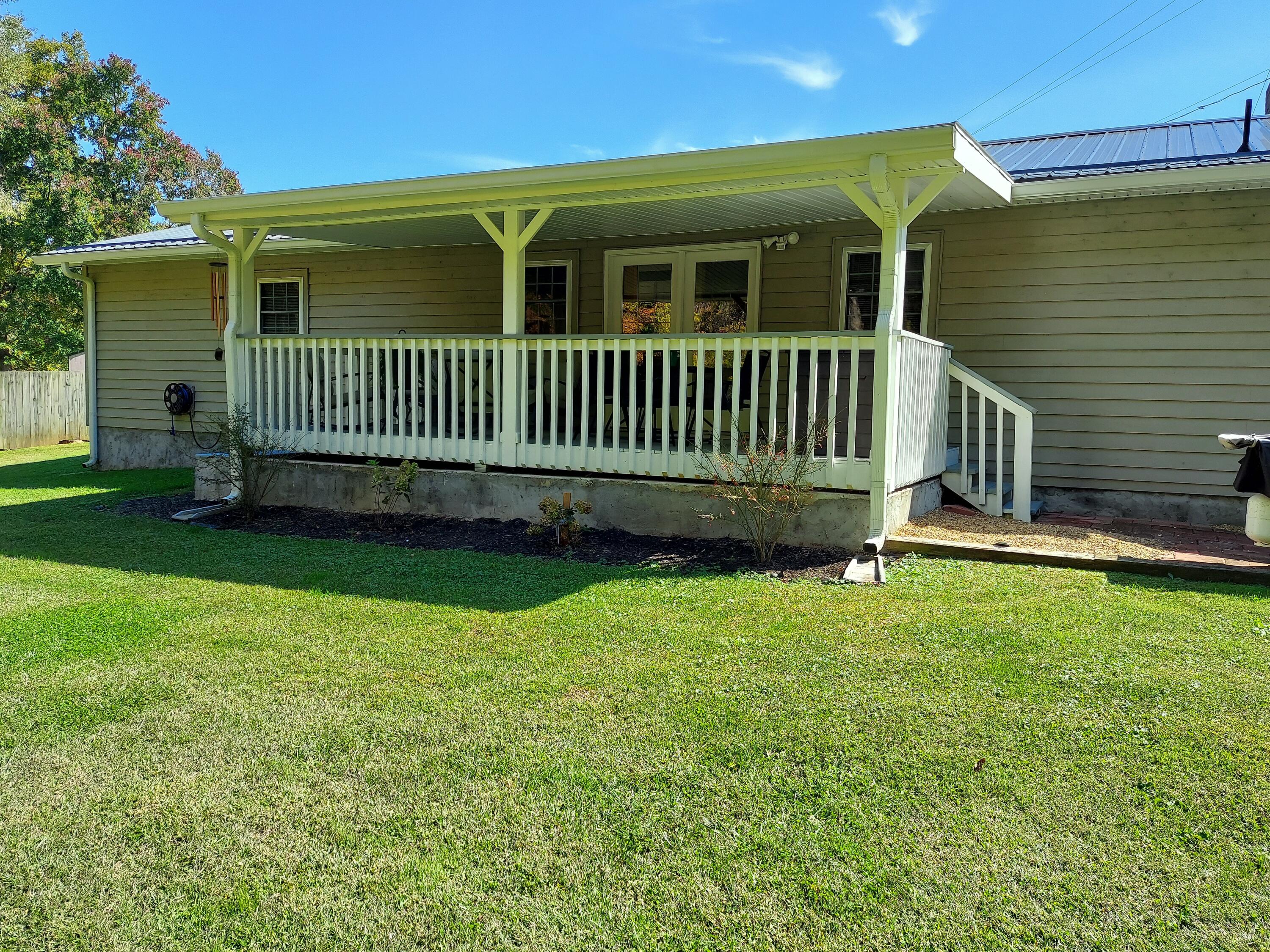 116 Journey's End Road Elizabethton, TN 37643 - Photo 8 of 42 20221007_133639