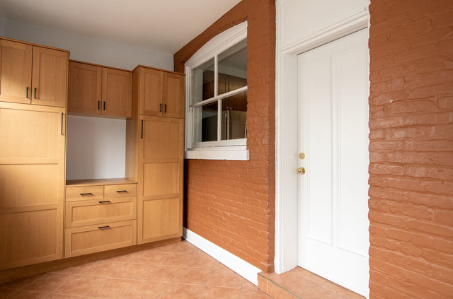 Undisclosed Address Oak Park, IL 60302 - Photo 13 of 18 a view of cabinets