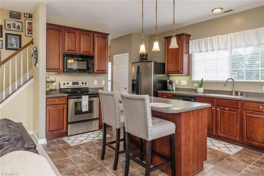 3716 Lexham Court High Point, NC 27265 - Photo 13 of 43 Gallery Image 13
