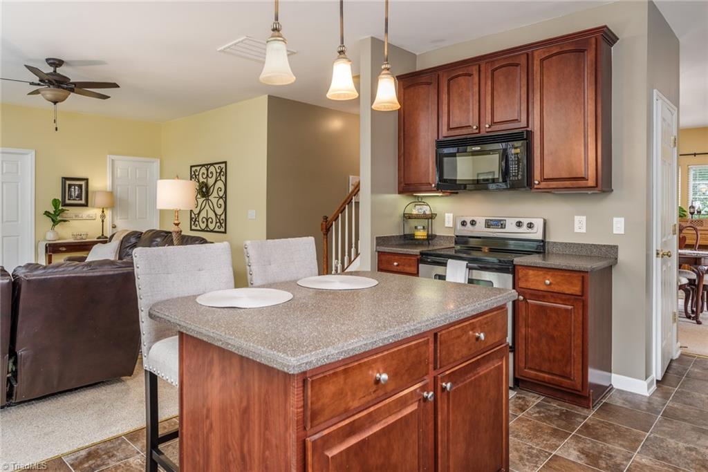 3716 Lexham Court High Point, NC 27265 - Photo 14 of 43 Gallery Image 14