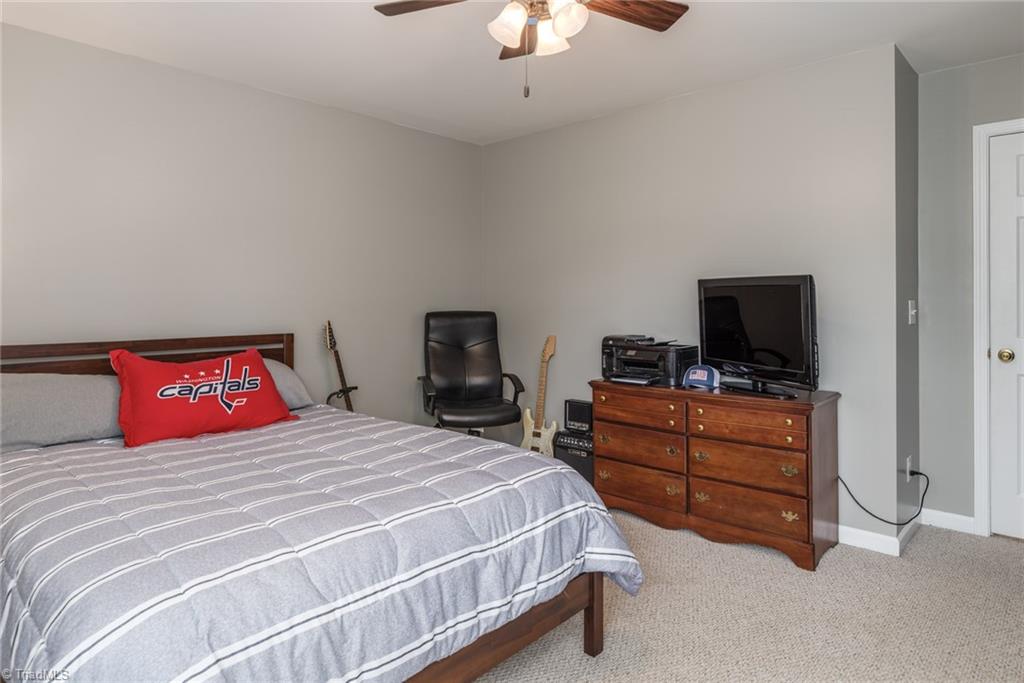 3716 Lexham Court High Point, NC 27265 - Photo 34 of 43 Gallery Image 34