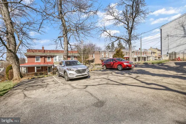 $759,000 | 350 Green Lane, Philadelphia, PA 19128