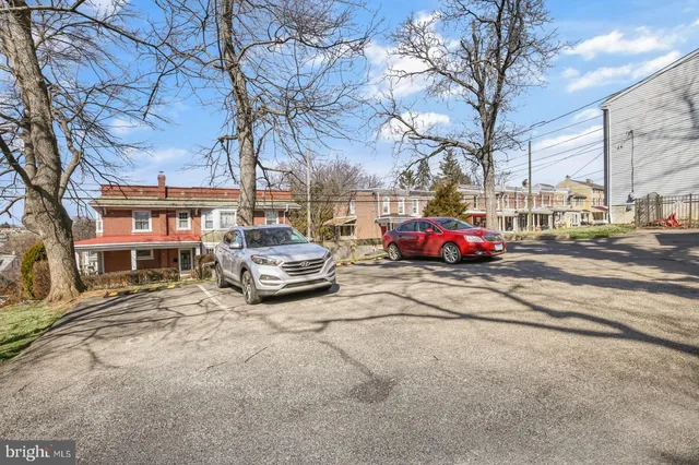 $759,000 | 350 Green Lane, Philadelphia, PA 19128