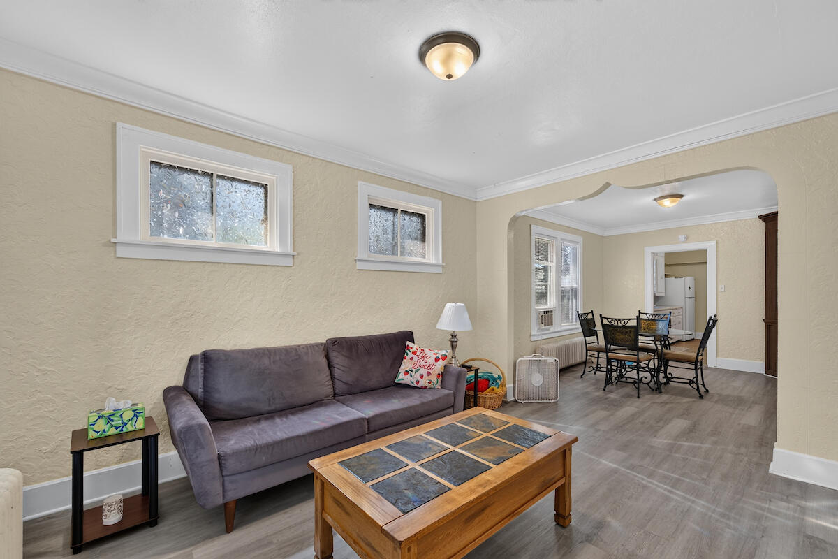 6522 28th Avenue Kenosha, WI 53143 - Photo 12 of 27 Lower Living Room