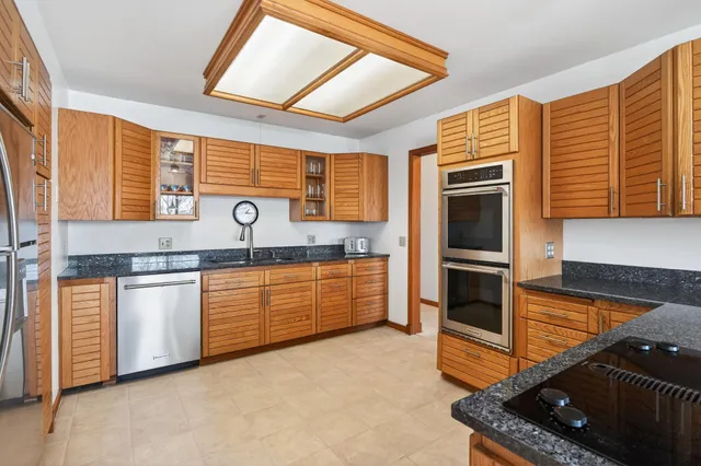 $1,599,000 | 55 Interlachen Drive, Excelsior, MN 55331