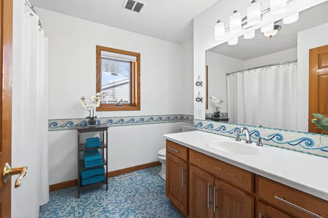 $1,599,000 | 55 Interlachen Drive, Excelsior, MN 55331