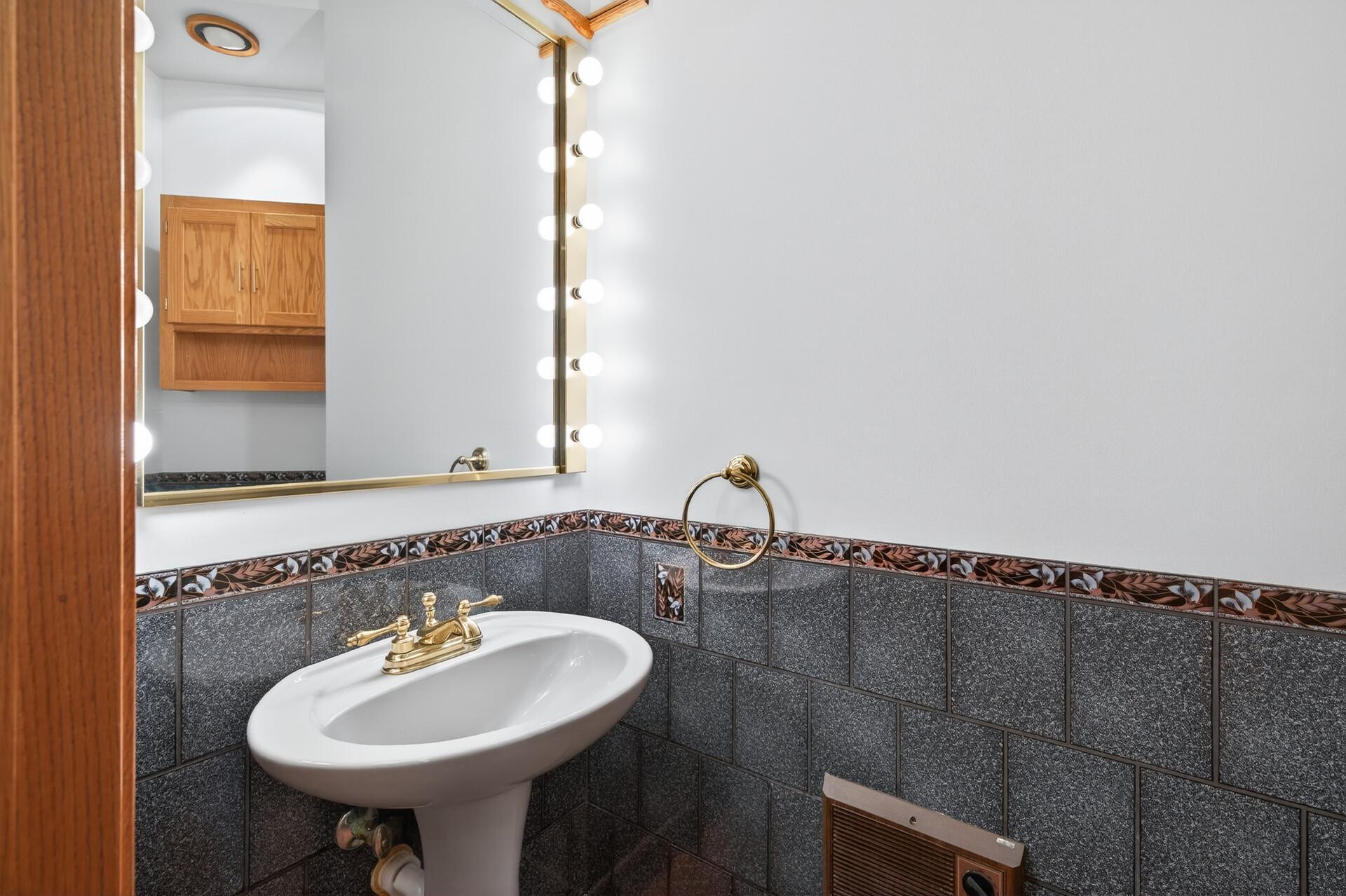 55 Interlachen Drive Excelsior, MN 55331 - Photo 46 of 101