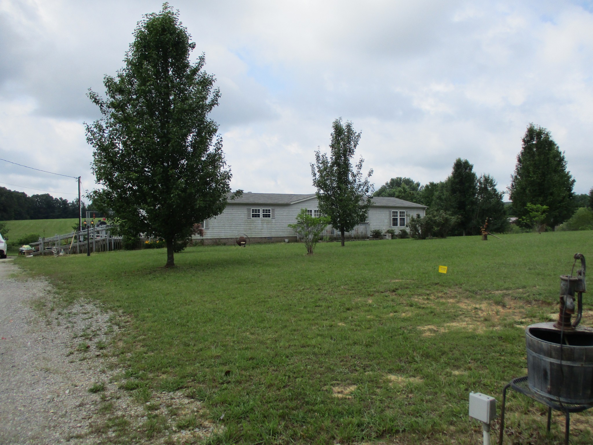1378 2 Mile Road Burns, TN 37029 - Photo 1 of 25 Gallery Image 1