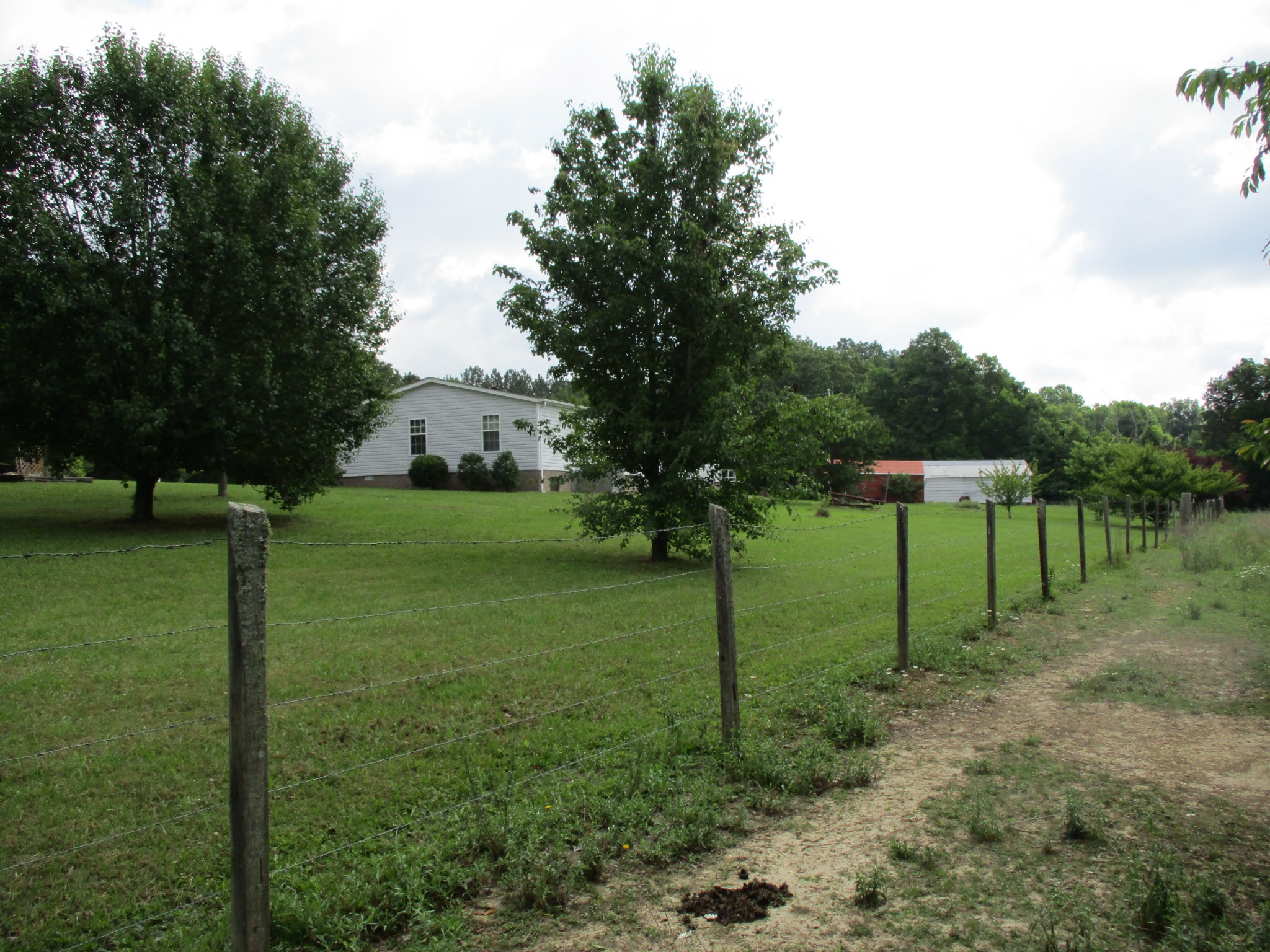 1378 2 Mile Road Burns, TN 37029 - Photo 3 of 25 Gallery Image 3