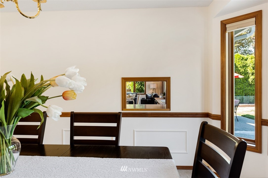 10426 Northeast 198th Street Bothell, WA 98011 - Photo 9 of 28 Gallery Image 9