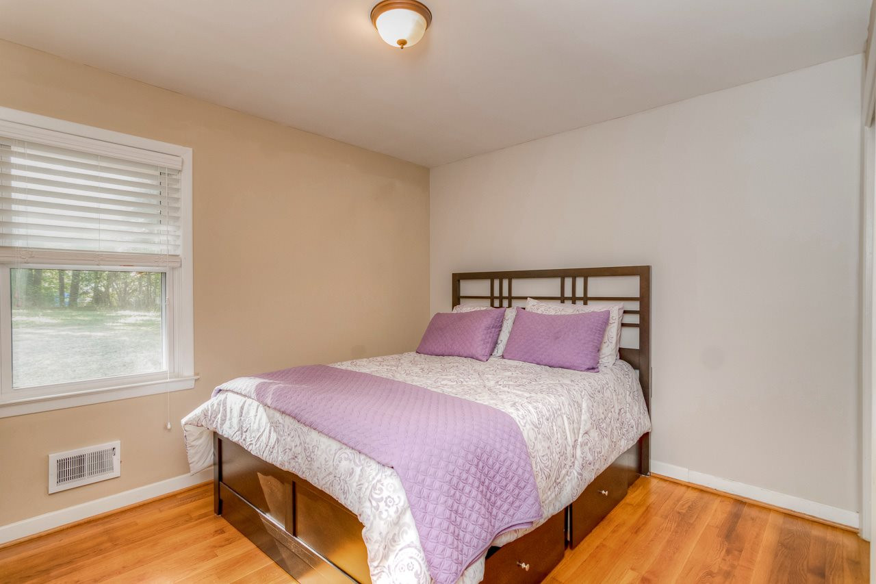 1205 Highland Road Garner, NC 27529 - Photo 15 of 20 Guest Room