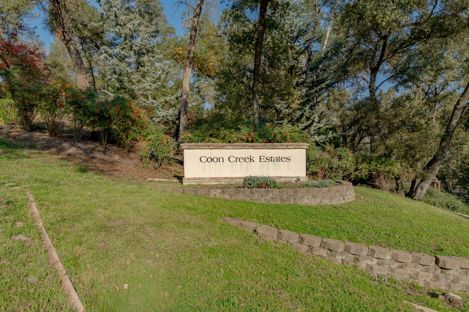 5585 Garden Bar Road Lincoln, CA 95648 - Photo 18 of 27 a sign of golf club on a wall