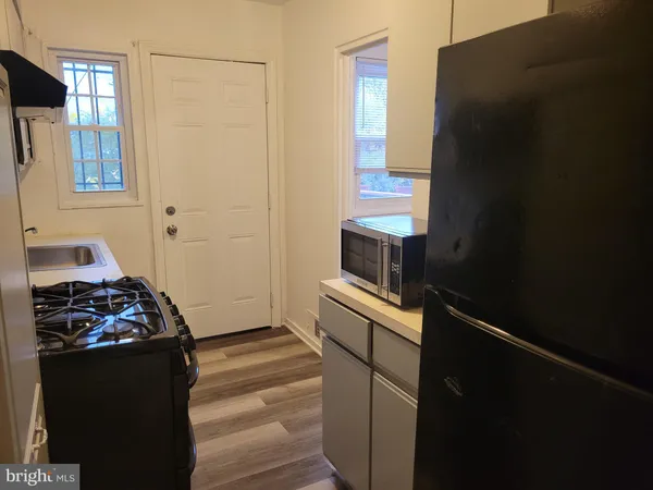 $2,850 | 147 Mississippi Avenue Southeast, Washington, DC 20032
