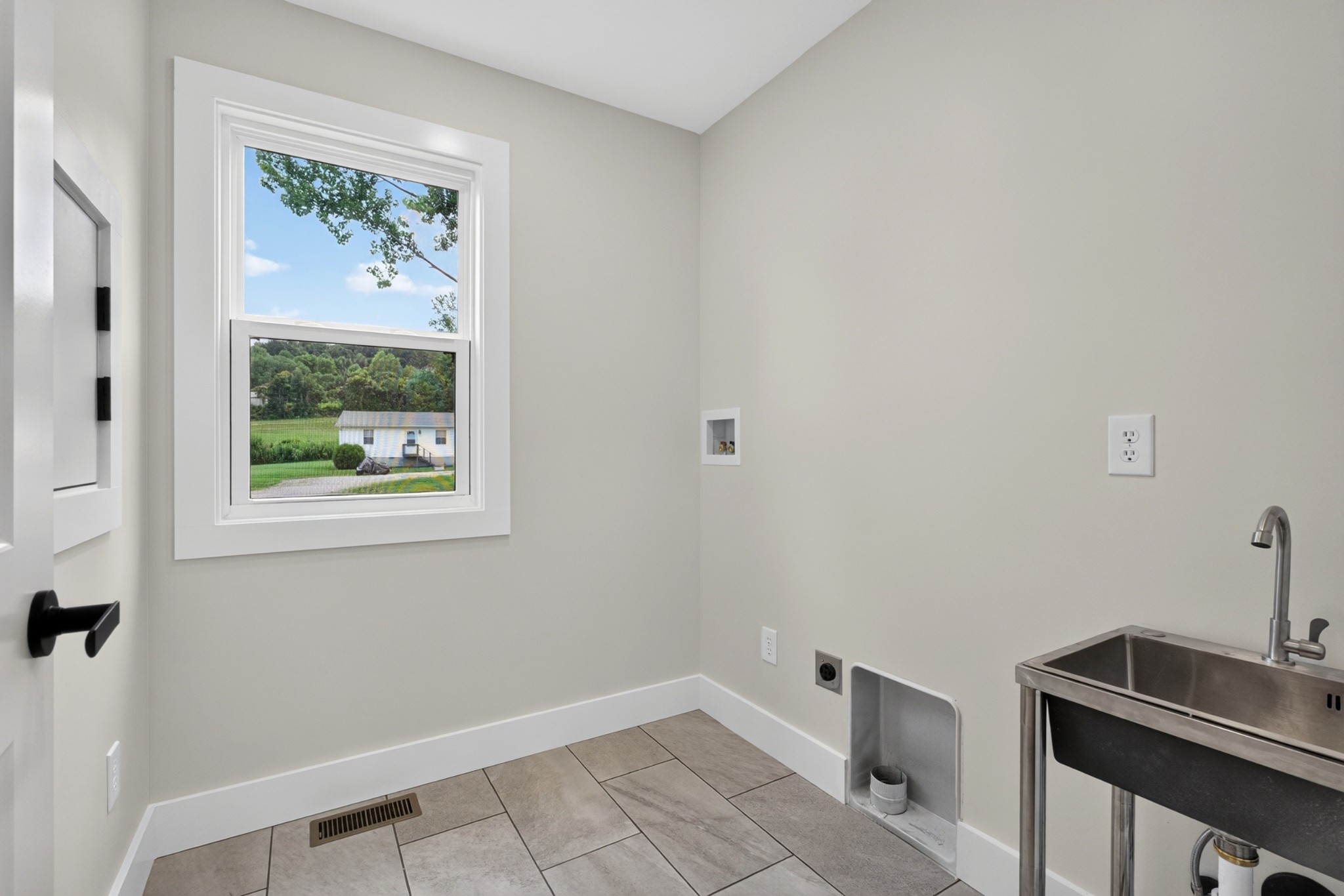 215 James Holman Road Sparta, TN 38583 - Photo 23 of 38