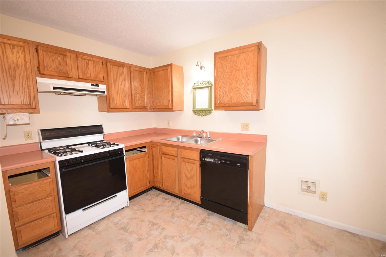 2647 Staunton Road Troy, IL 62294 - Photo 4 of 21