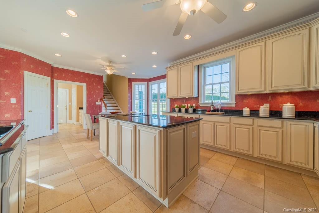 1121 Crossland Road Clover, SC 29710 - Photo 20 of 48