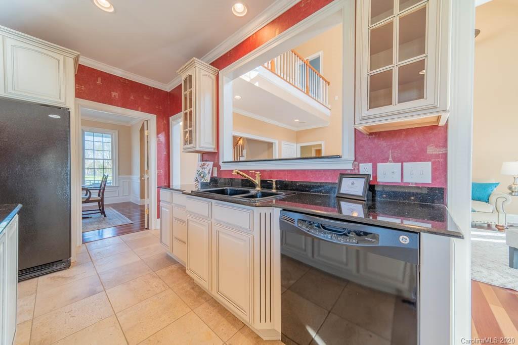 1121 Crossland Road Clover, SC 29710 - Photo 21 of 48