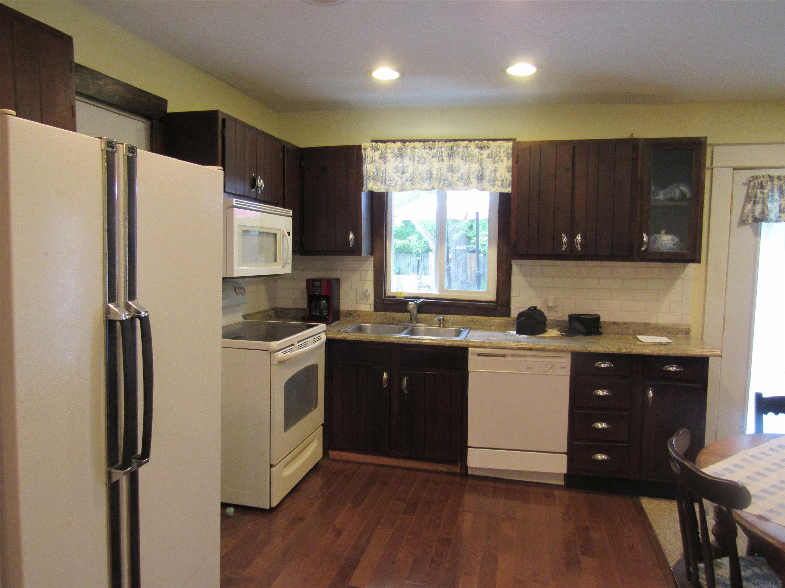 905 North Greenbriar Road Muncie, IN 47304 - Photo 11 of 32 Gallery Image 11