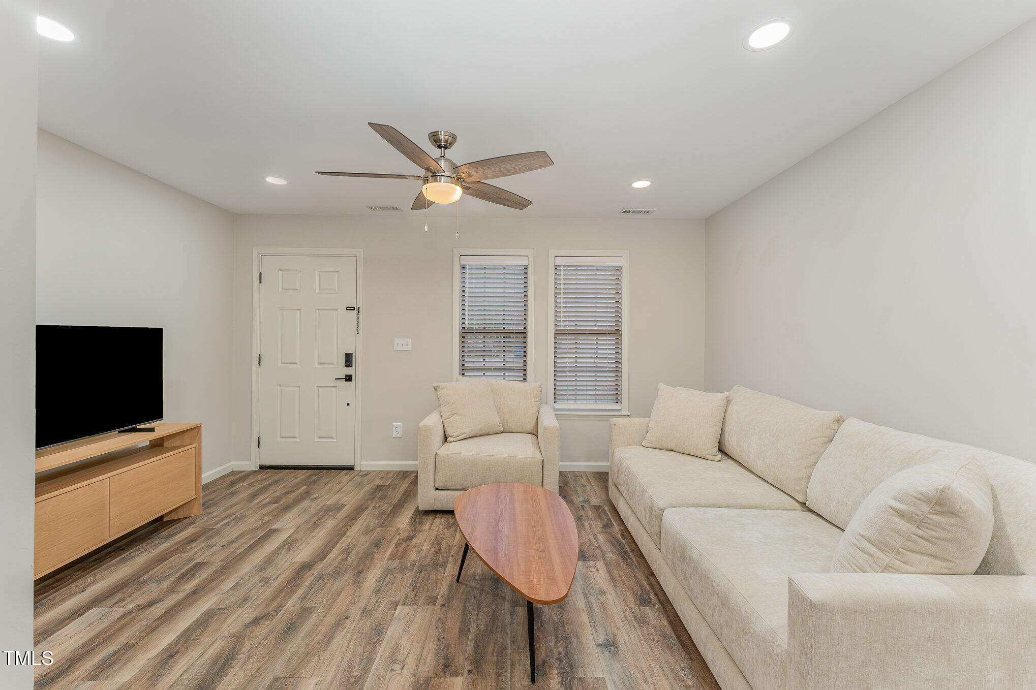 8100 Farmlea Circle Raleigh, NC 27616 - Photo 4 of 25 004_file_999