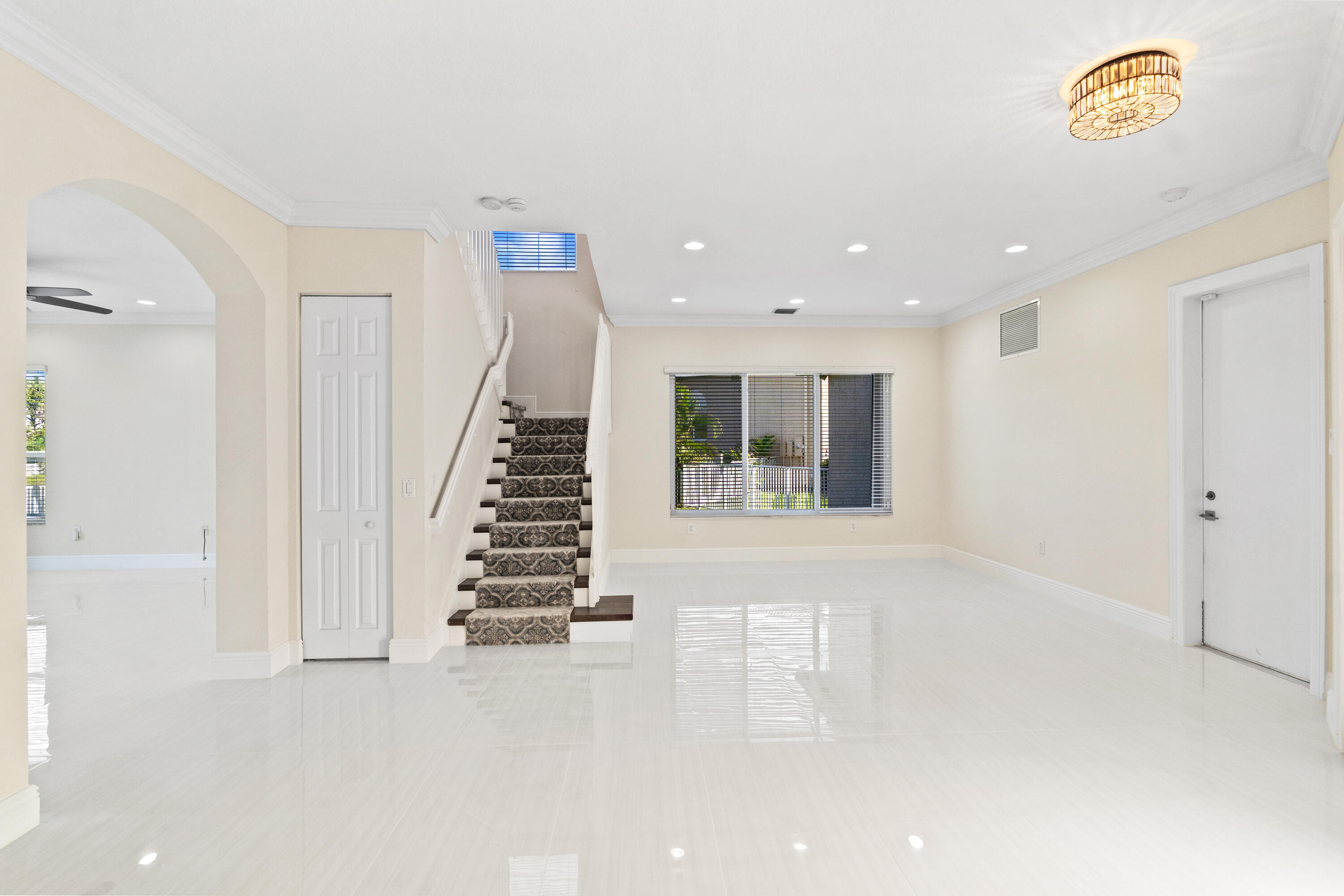 5422 Southwest 185th Terrace Miramar, FL 33029 - Photo 12 of 67 DSC06707