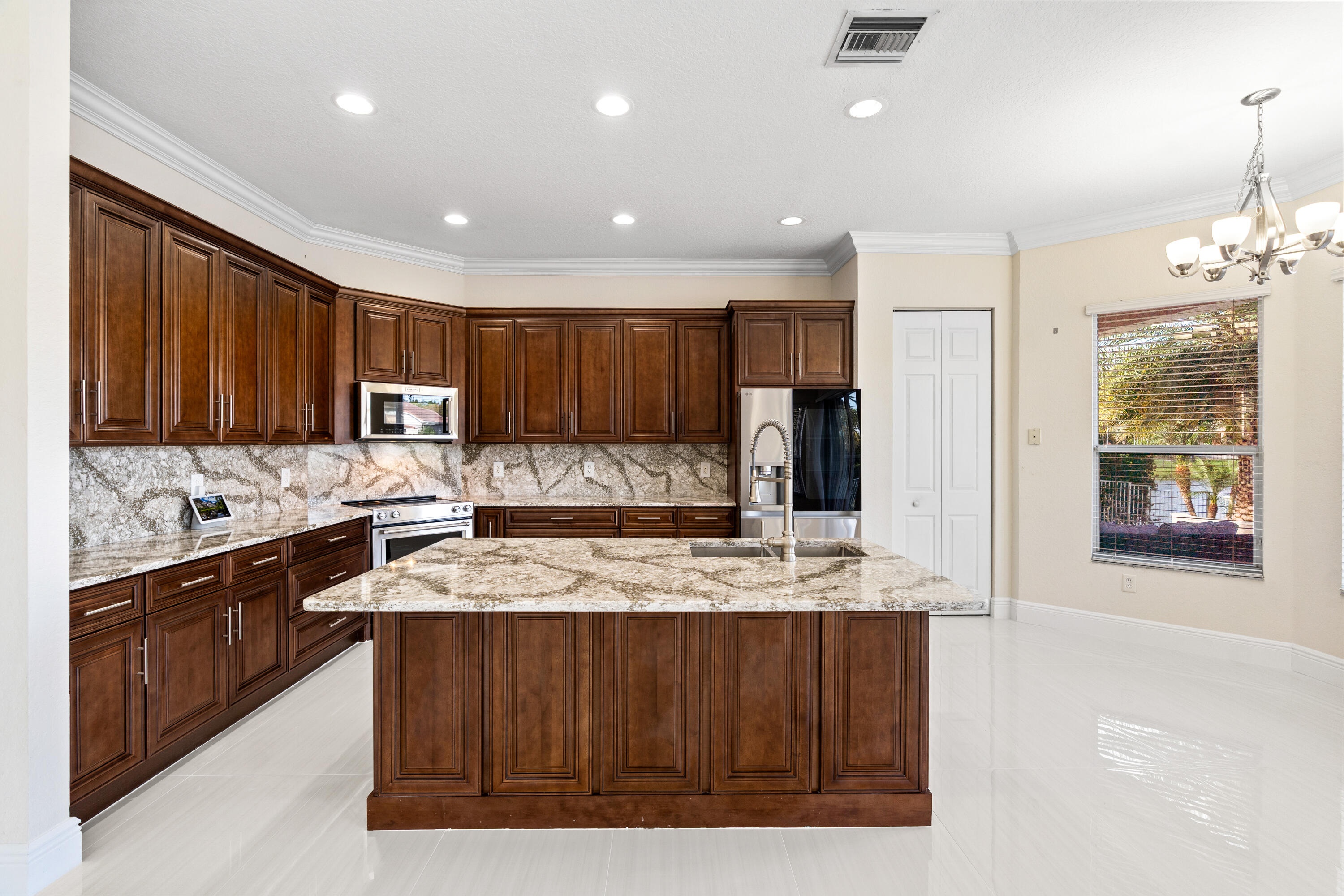 5422 Southwest 185th Terrace Miramar, FL 33029 - Photo 16 of 67 DSC06746