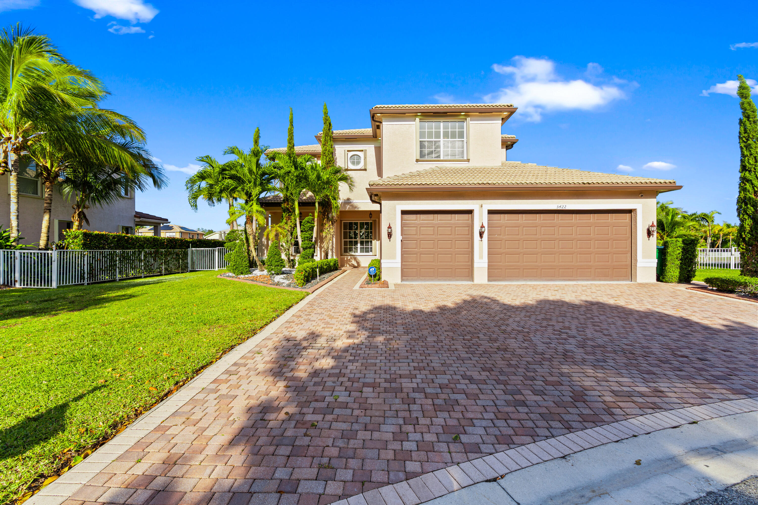 5422 Southwest 185th Terrace Miramar, FL 33029 - Photo 10 of 67 DSC06659