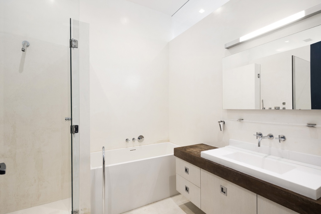 439 West 21st Street Manhattan, NY 10011 - Photo 11 of 14 Photo 11