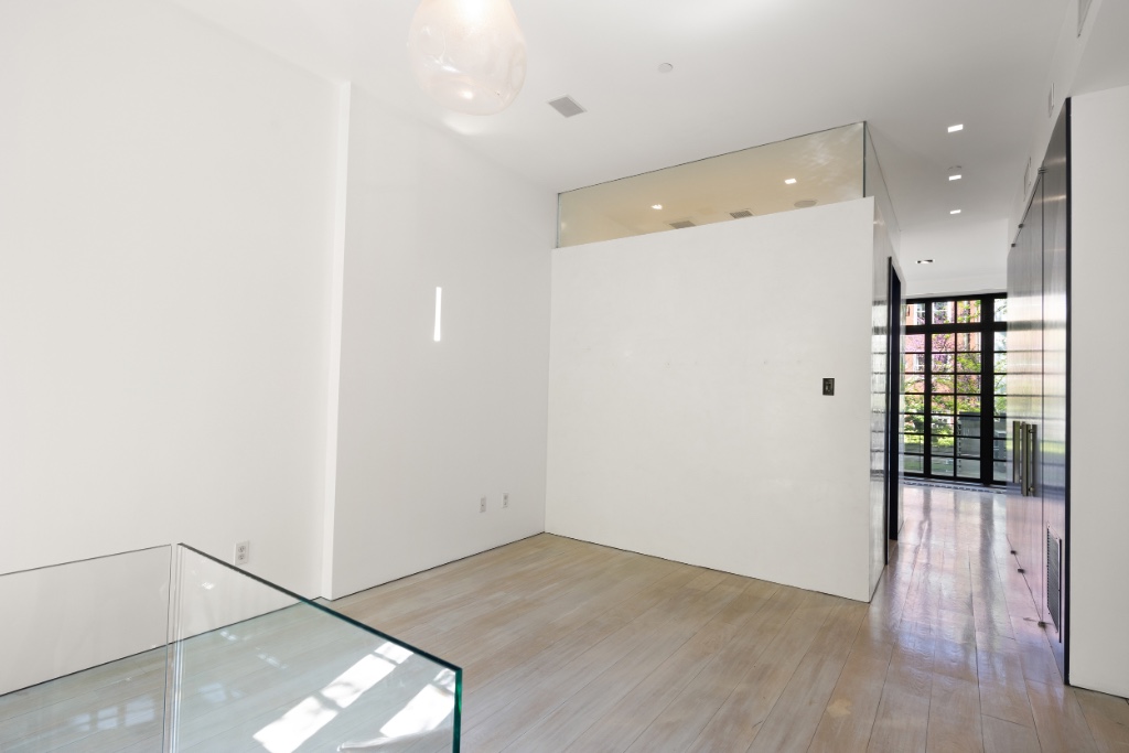 439 West 21st Street Manhattan, NY 10011 - Photo 13 of 14 Photo 13