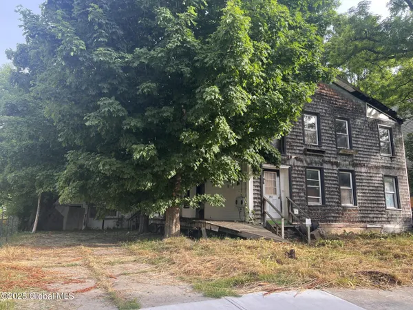 $75,000 | 20 Voorhees Street, Amsterdam, NY 12010