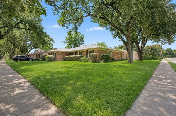 $3,500 | 5335 Indigo Street, Houston, TX 77096