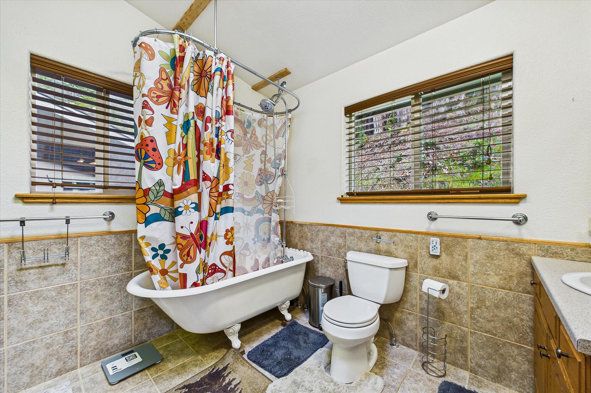 220 Madrone Road Weott, CA 95571 - Photo 21 of 35