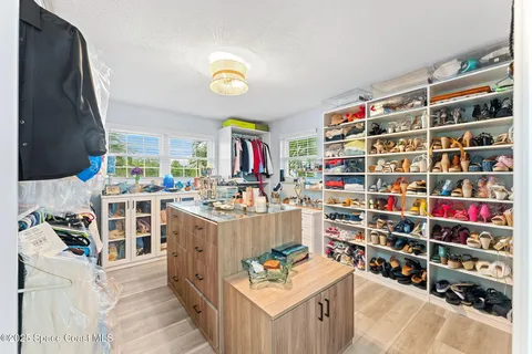 $1,650,000 | 116 Cat Cay Lane, Indian Harbour Beach, FL 32937