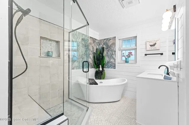 $1,650,000 | 116 Cat Cay Lane, Indian Harbour Beach, FL 32937