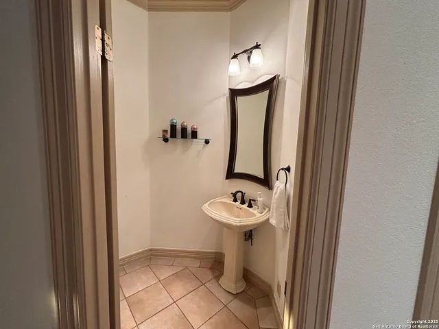 $5,250 | 131 Westcourt Lane, San Antonio, TX 78257