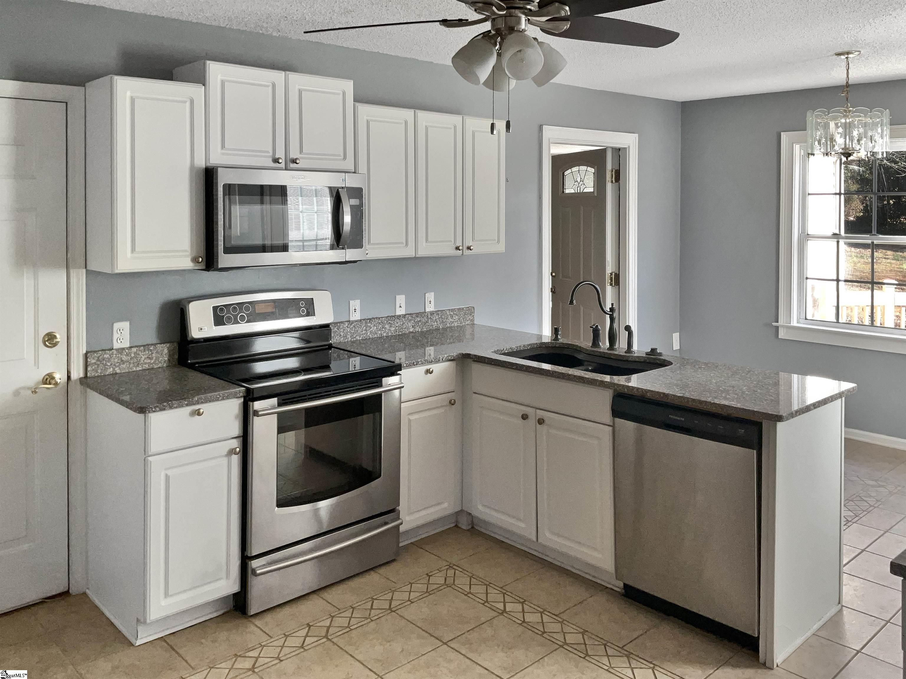 1116 Devenger Road Greer, SC 29650 - Photo 6 of 20 Gallery Image 6