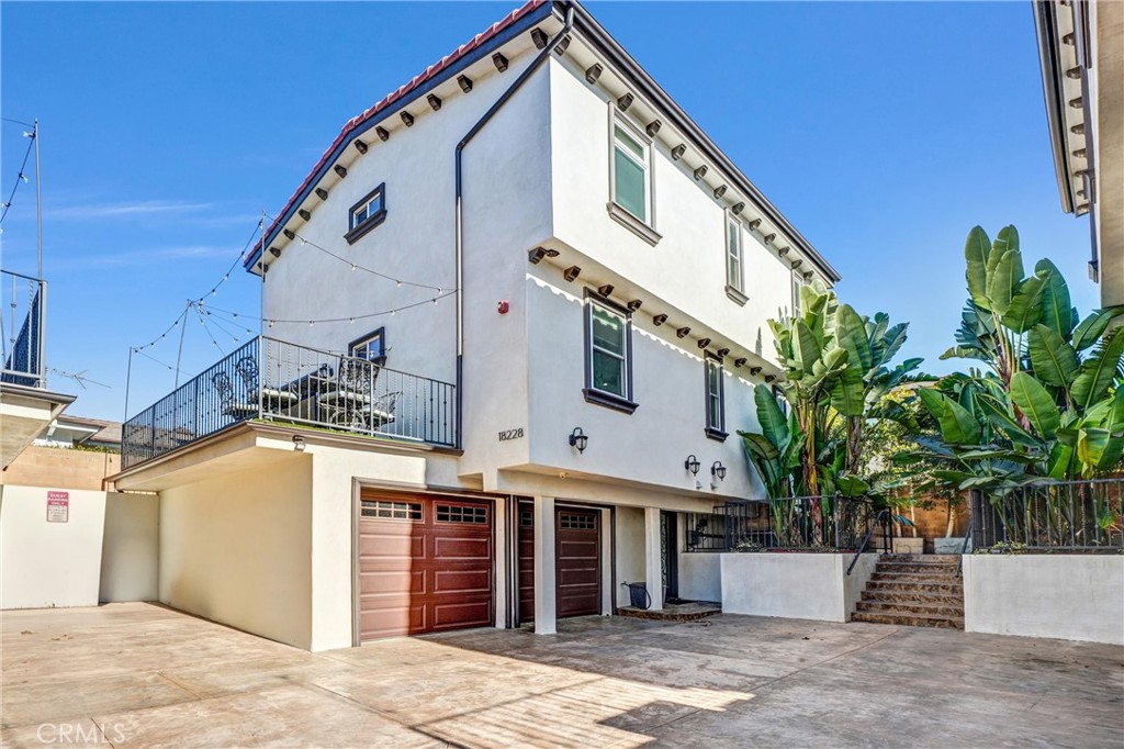 18228 Grevillea Avenue Redondo Beach, CA 90278 - Photo 3 of 39 a view of a house with a street