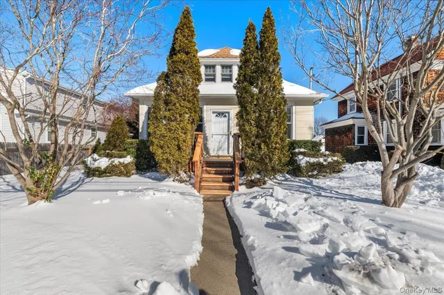 $599,999 | 169 Sterling Place, Amityville, NY 11701