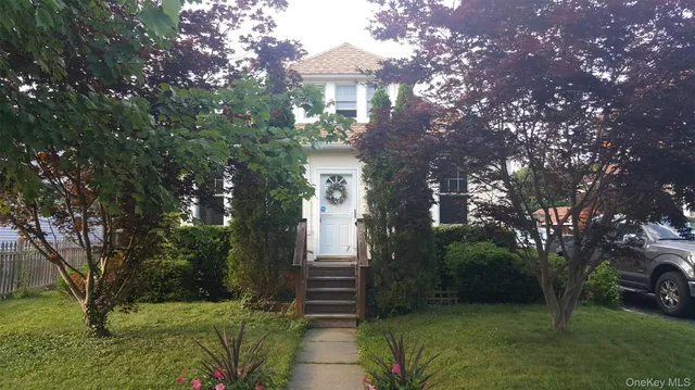 $599,999 | 169 Sterling Place, Amityville, NY 11701