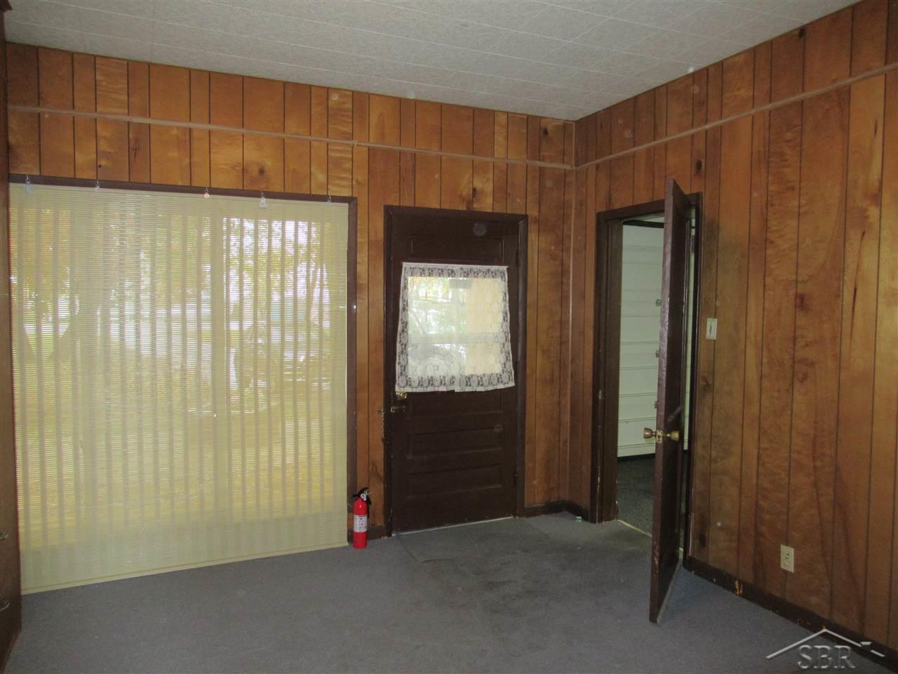 592 South Huron Road Linwood, MI 48634 - Photo 14 of 29 Breezeway