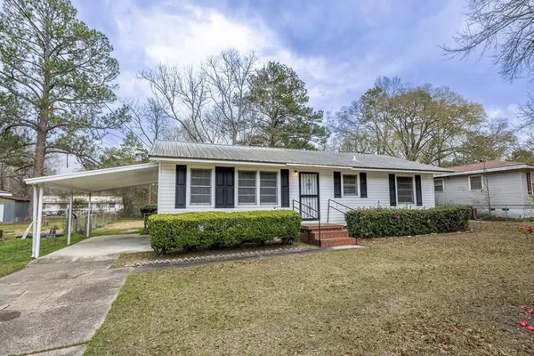 $95,000 | 211 Massee Drive, Dothan, AL 36301