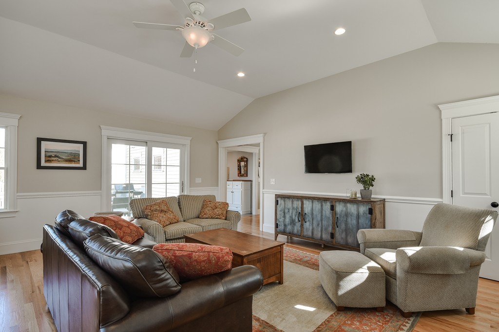 32 High Street Needham, MA 02494 - Photo 14 of 28 Gallery Image 14