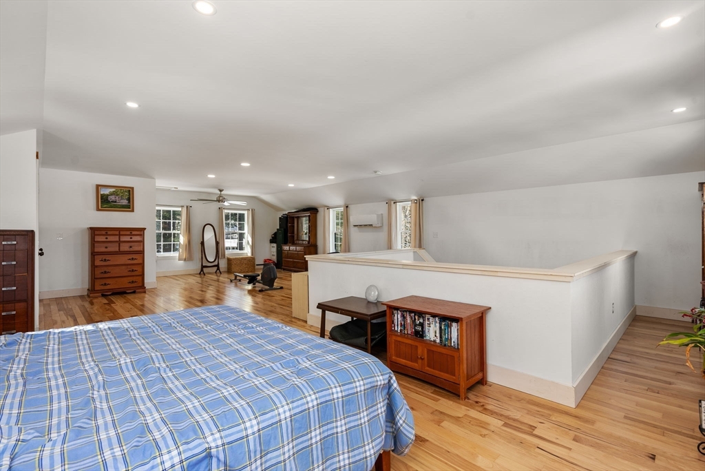 178 Brimfield Road Holland, MA 01521 - Photo 19 of 37