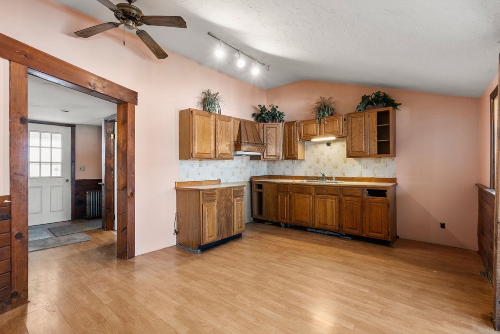 178 Brimfield Road Holland, MA 01521 - Photo 26 of 37