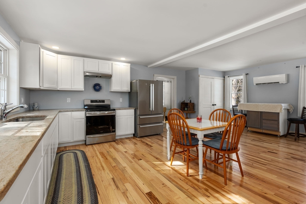 178 Brimfield Road Holland, MA 01521 - Photo 9 of 37